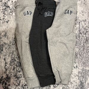 GAP Kids Black and Gray Sweatpants Set